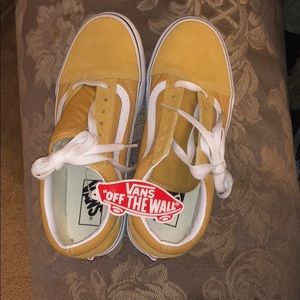 Suede yellow/mustard vans 💛